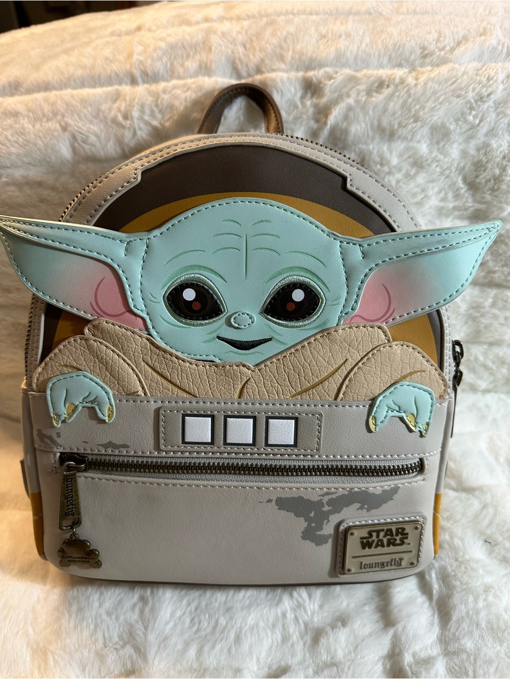 Brand new NWT Loungefly Disney Mandalorian Grogu Mini Backpack